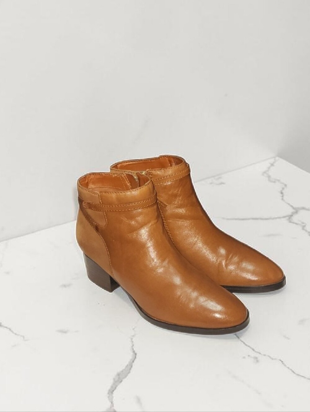 Women Vintage Leather Tan Ankle Boots By Ralph Lauren Size 8B.
